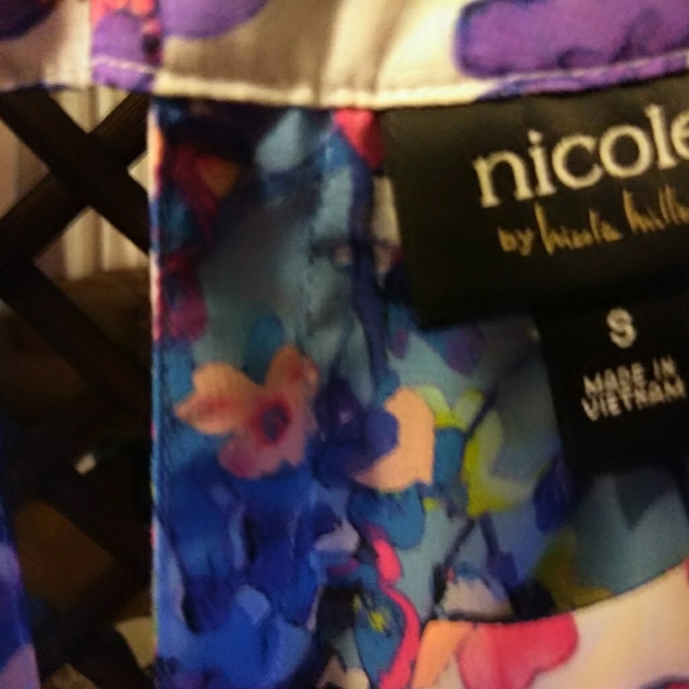 Shirt - Picture 2 of 4